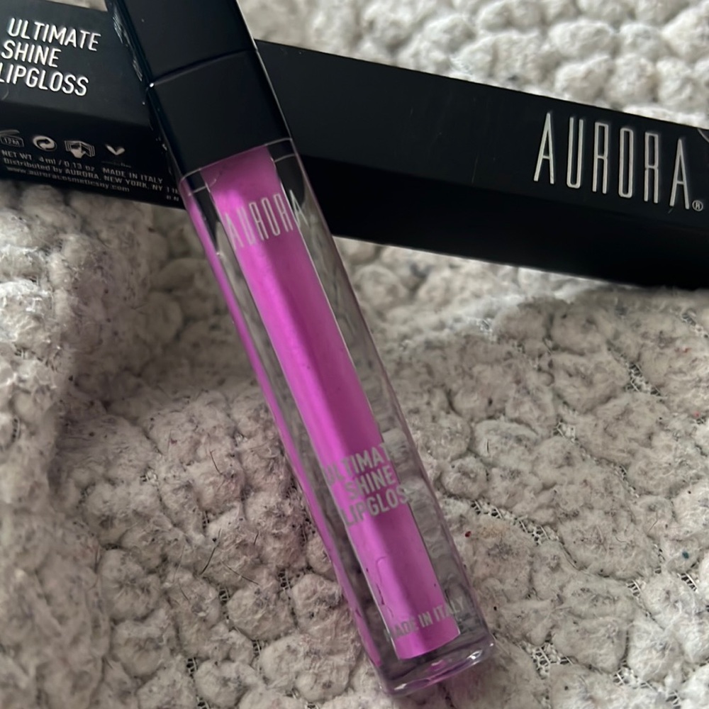 Aurora ultimate shine lipgloss variety of colors